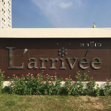 Hotel Larrivee Bang Bo Exteriér fotografie